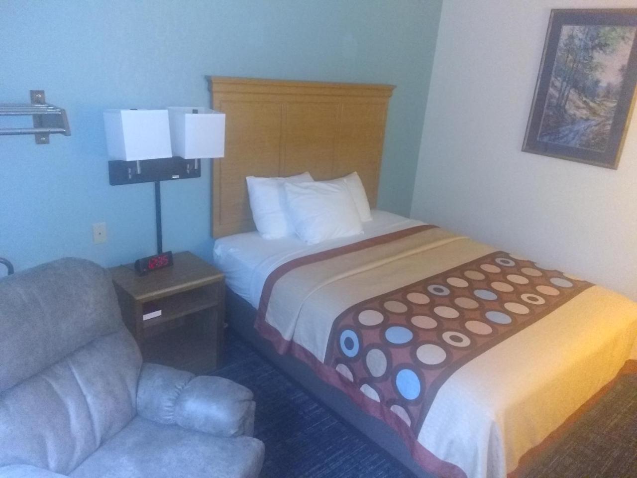 Hotel Super 8 By Wyndham Baxter/Brainerd Area Exterior foto